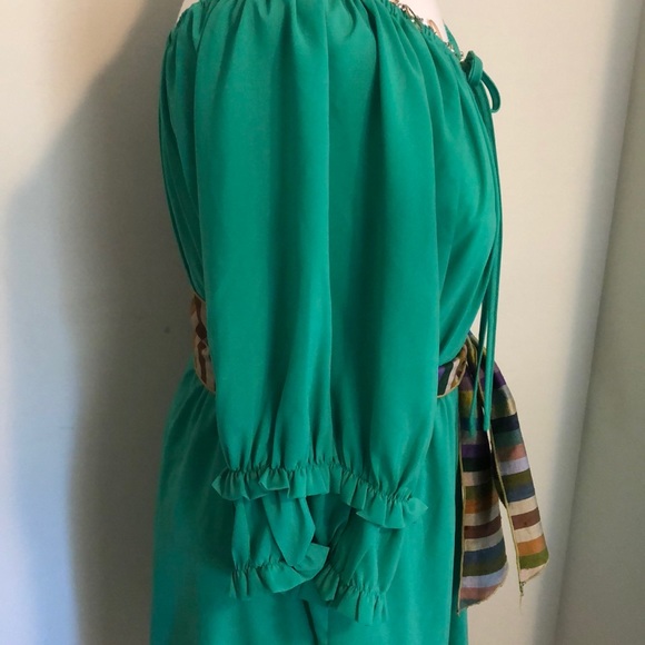 Green balloon sleeve dress - Picture 3 of 5